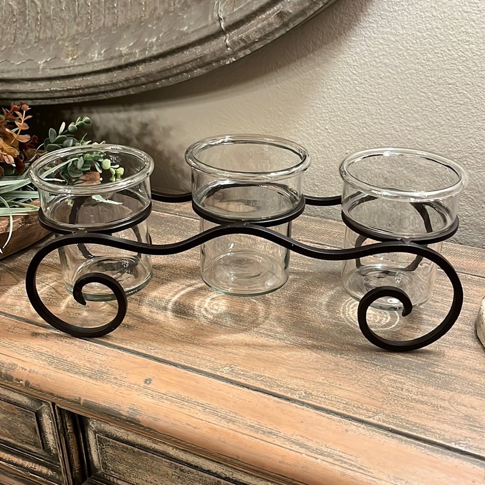 Heavy Metal Stand with 3 Glass Vases